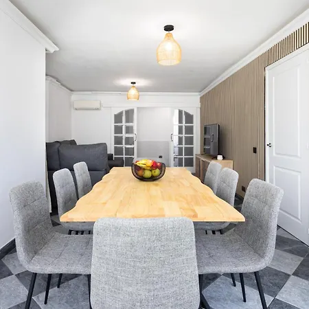 Stylish 4-bedroom In Americas Апартаменты