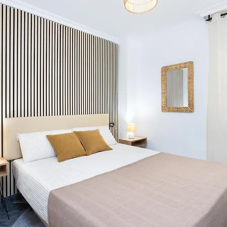 Апартаменты Stylish 4-bedroom In Americas